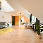 Zentrale, Designer Maisonette Mit Galerie, Gruppen- Und Kinderfreundlich, Smart Tv *
