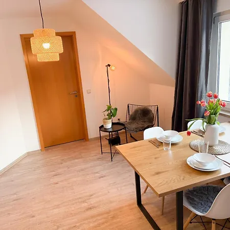 Zentrale, Designer Maisonette Mit Galerie, Gruppen- Und Kinderfreundlich, Smart Tv Apartment